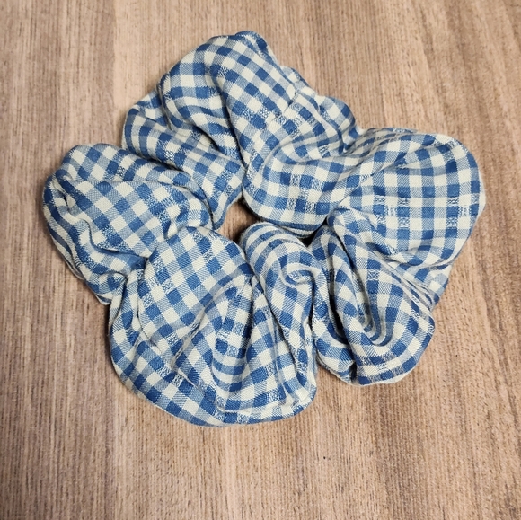 3 for 20** Brand new Blue Gingham scrunchie - Picnic handmade - Picture 2 of 3